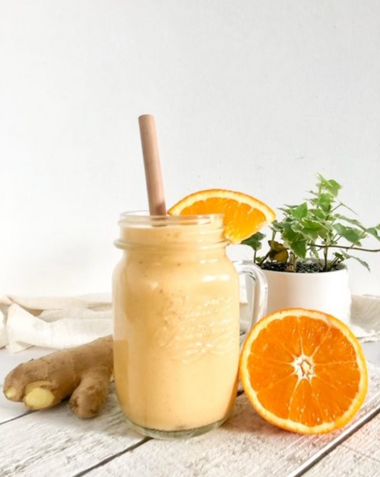 Verfrissende en Gezonde Oranje Smoothie met Wortel, Sinaasappel en Gember